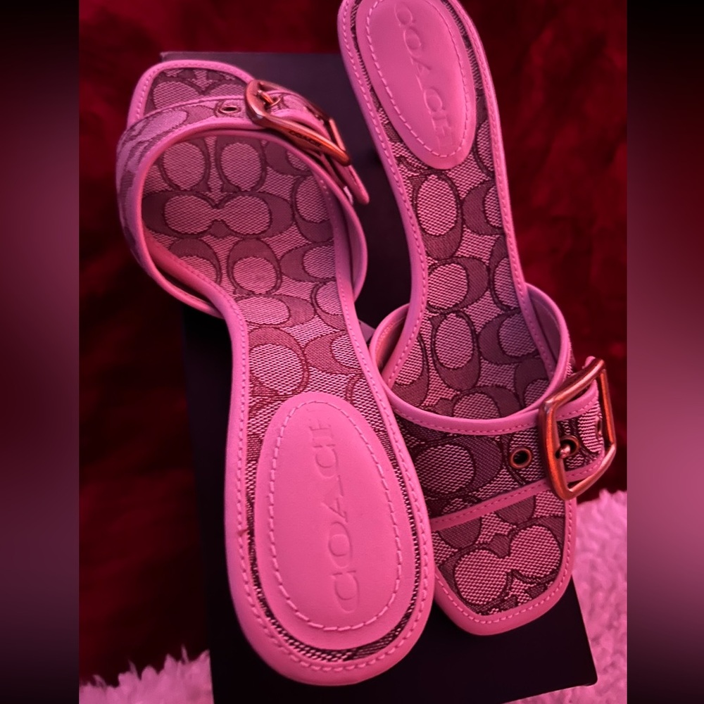 Coach Pink Women's Sandals
So gorgeous